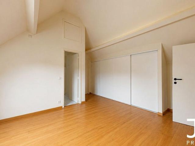 Duplex for rent
