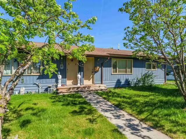 Duplex for sale in 100 Mile House, 100 Mile House, 145 Dogwood.