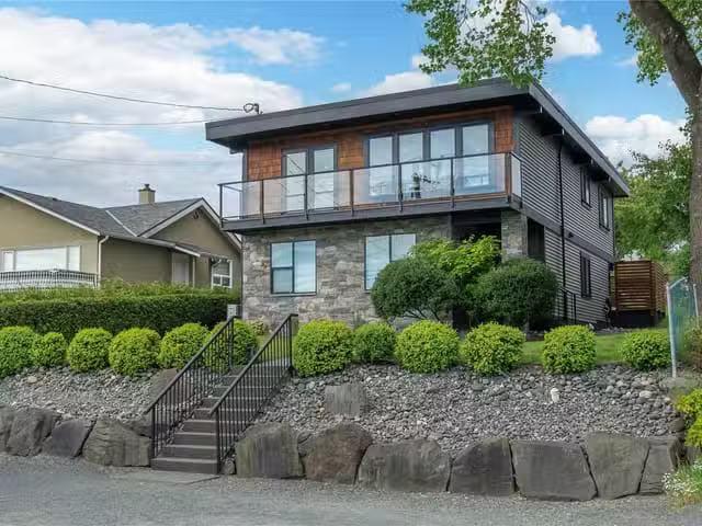 Duplex for sale in Campbell River, 734 Birch St, 1037460