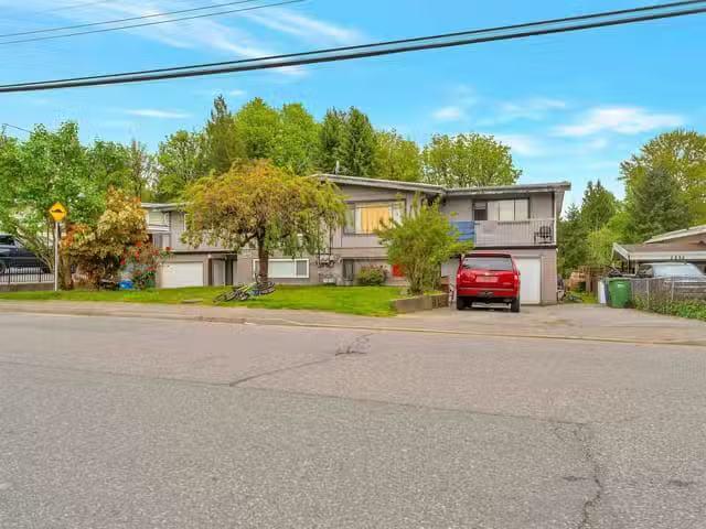 Duplex for sale in Abbotsford, Abbotsford, 2900 2902 Babich St.