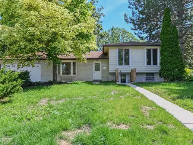 Duplex for Sale in Bayshore Estates