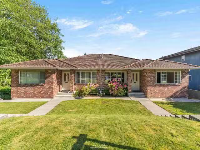 Duplex for sale in Burnaby, Burnaby North, 3735 39 Dominion St.