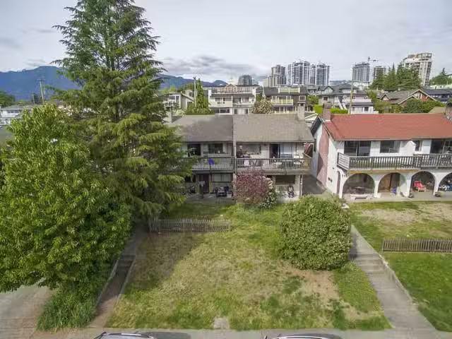 Duplex for sale in North Vancouver, North Vancouver, 246 W 5th.