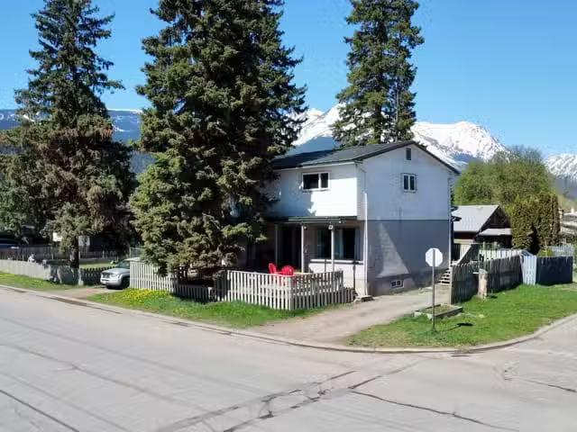 Duplex for sale in Smithers, Smithers And Area, 1293 Columbia.
