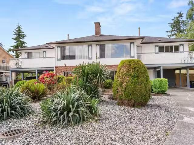 Duplex for sale in Richmond, Richmond, 10151 Rosedene Crescent.