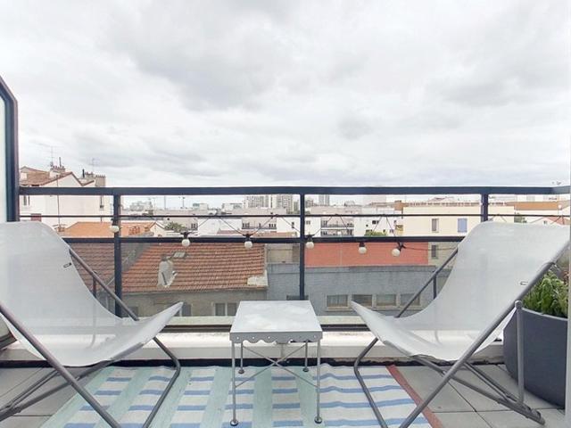 Duplex familial avec terrasse et balcons – Aux portes de Paris
