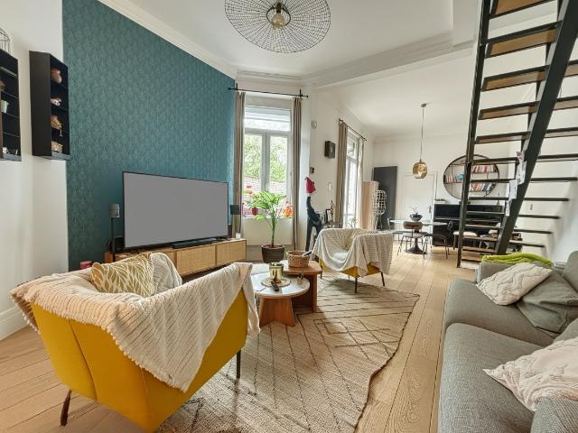 DUPLEX FAMILIAL AVEC TERRASSE ET JARDIN
