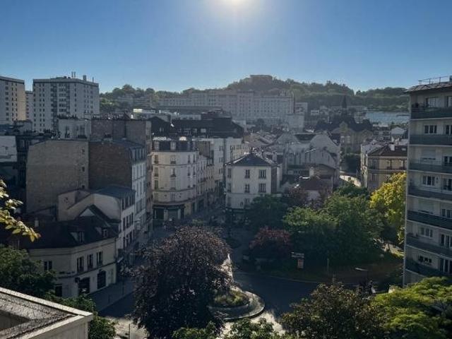 Duplex familial et rooftop avec vue dégagée Suresnes 92 263m² Suresnes