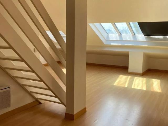 DUPLEX FAMILIAL LUMINEUX AUX PORTES DE PARIS