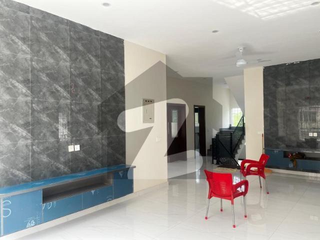 Duplex house available in i 8