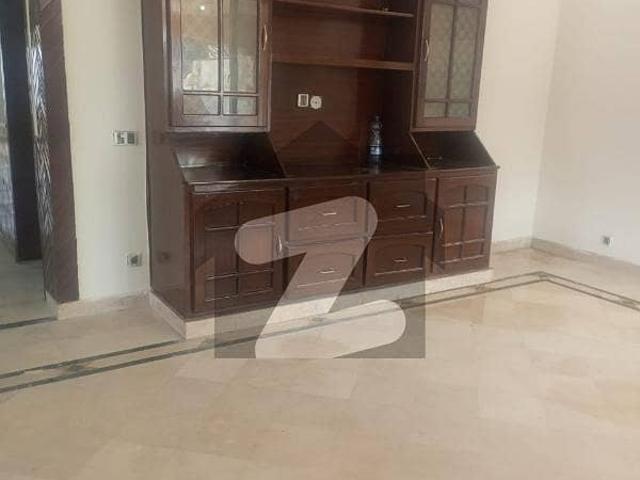 Duplex house for sale sector f 10 size 511 square yards investor rate