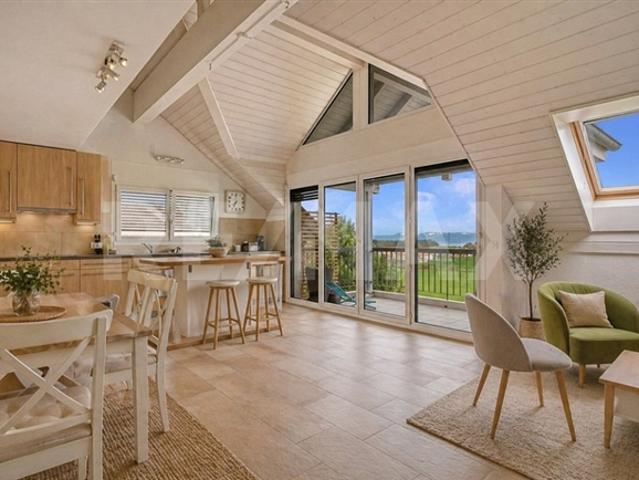 Duplex im Obergeschoss | Kathedralendecke, 180° Blick auf die Alpen und die Landschaft Rolle/Nyon Region