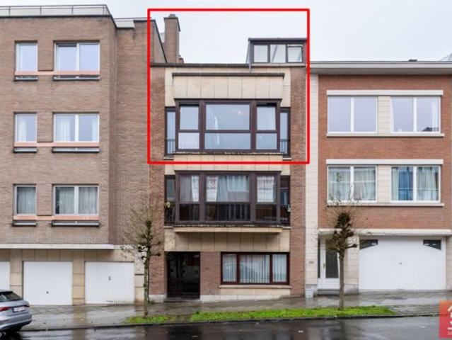 Duplex inversé avec 3 terrasses dans une petite copropriété