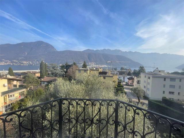 Duplex in affitto a Melide con vista lago e ampio balcone Zenit