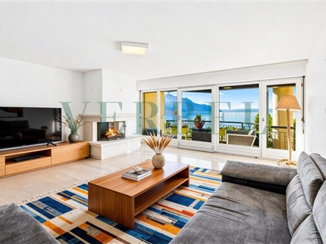 Duplex in erster Linie des Sees