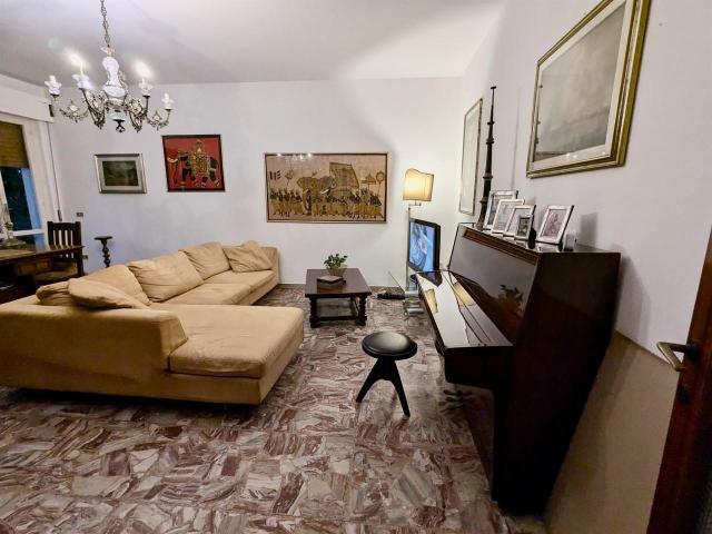 Duplex in vendita a San Giusto Pisa in Da ristrutturare composto da 5vani
