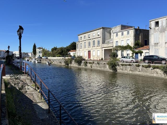Duplex idéalement situé à 20 min de La Rochelle 71m² Marans