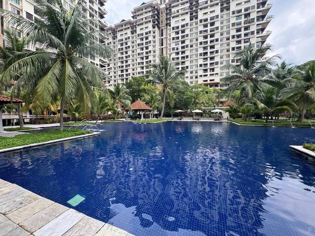 Duplex luxury armanee condominium