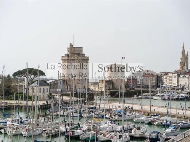 Duplex lumineux avec vue panoramique sur le Vieux Port