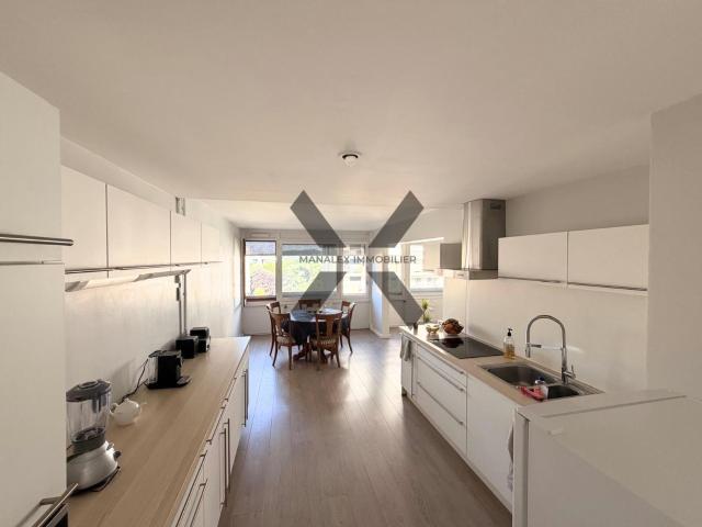 Duplex lumineux avec ascenseur et double garage