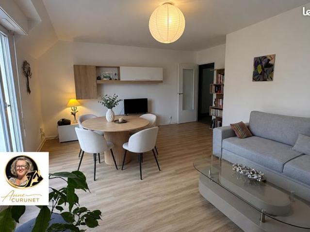 Duplex lumineux emplacement ideal