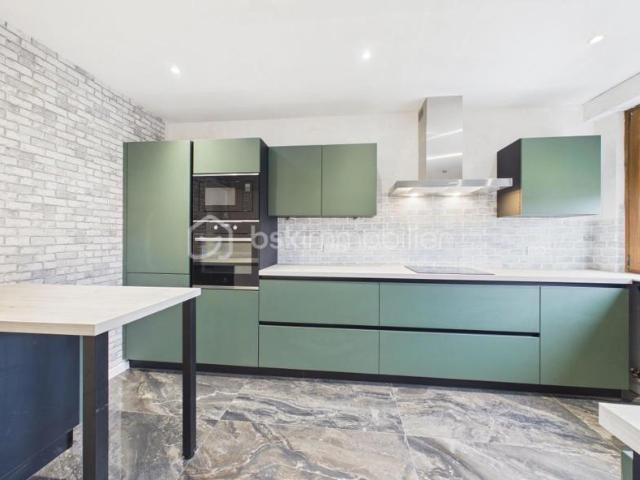 Duplex lumineux et confortable avec garage et caves