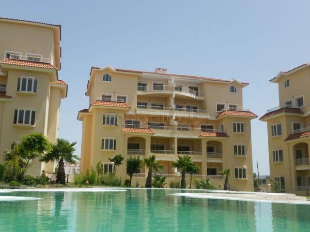 Duplex moyen standing à Boukhalf, spacieux et bien agencé, offrant une surface totale de 300 m²