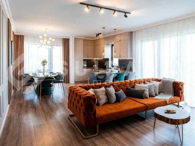 Duplex modern de închiriat | 3 dormitoare, curte proprie, 2 parcări | Florești – zona Vivo