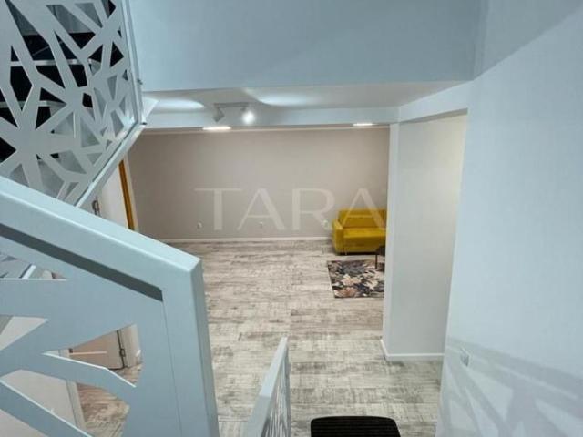 Duplex modern in Borhanci, situat pe strada privata