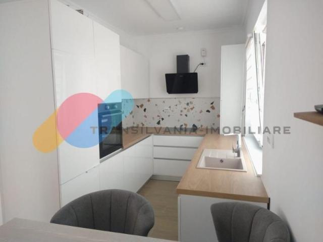 Duplex modern 120 mp, 4 dormitoare + curte 250 mp Floresti
