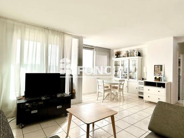 Duplex montant dernier etage
