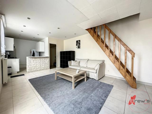 Duplex meublé avec terrasse et parking dans un environnement id