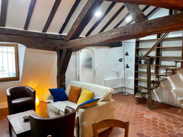 Duplex meublé sur l'Ile Saint Louis 75004 Paris
