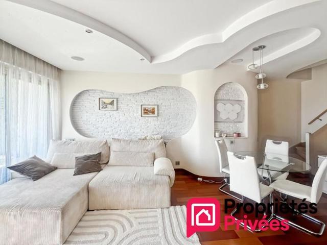 Duplex meublé T3 esprit Yachting 2 terrasses Marina Baie des Anges