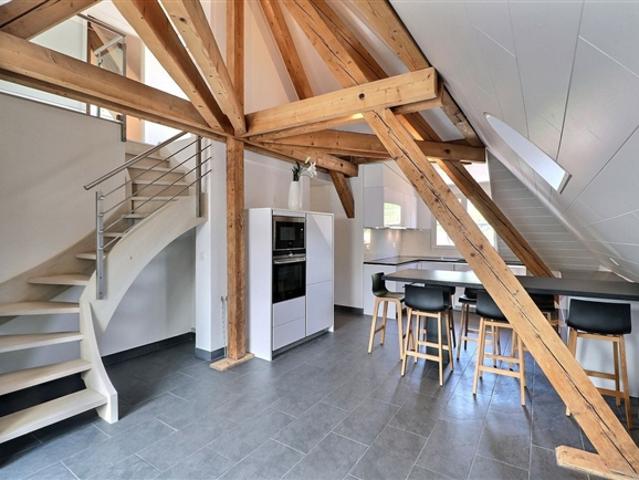 DUPLEX MIT EINZIGARTIGEM CHARAKTER IM ZENTRUM VON AIGLE