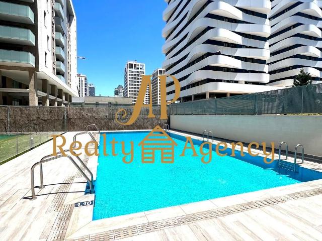 DÚPLEX seminuevo con LICENCIA TURÍSTICA en Residencial con PISCINA y PLAZA de GARAJE. Junto Roig Arena