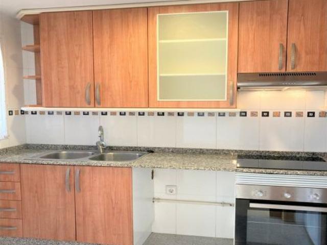 Duplex seminuevo en zona Alfahuir. Visítalo con nuestro video 360º desde donde tú quieras