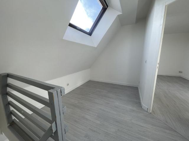 Duplex située au BORD D'ESSONNE secteur calme