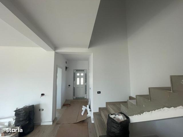 Duplex spațios cu teren generos Moșnița Veche