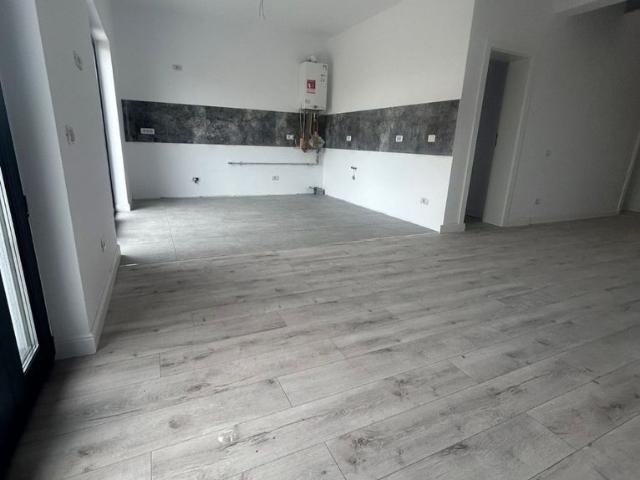 Duplex pe parter 3 camere Sacalaz