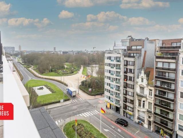 Duplex penthouse appartement met open zicht én zonnig ter.