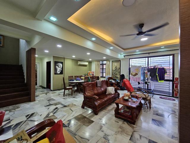 Duplex Penthouse Pangsapuri Sri Pelangi Seksyen U5 Subang Bestari