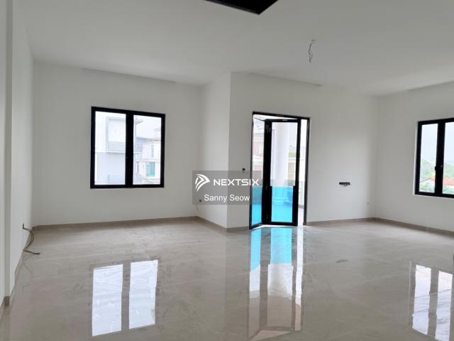Duplex Penthouse Spacious