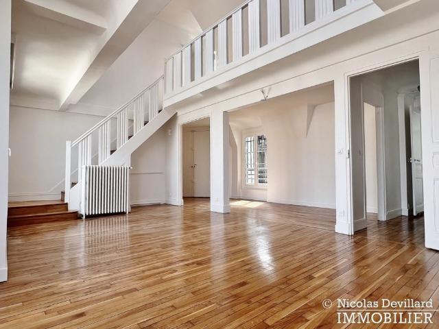 Duplex rénové au dernier étage