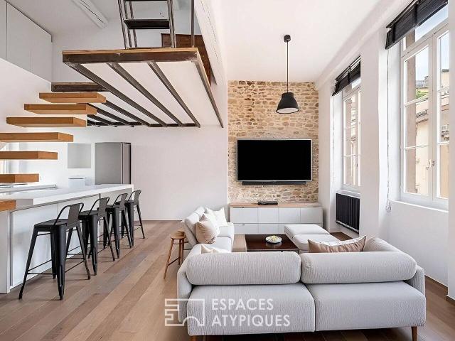 Duplex rénové en dernier étage