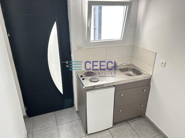 DUPLEX RUE DU POT D'ETAIN