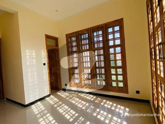 Duplex with basement and 2 gates Habibullah Colony