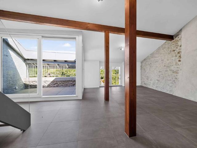 Duplex with character and mezzanine