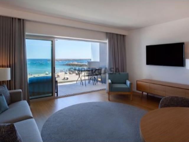 Duplex T1 em Sesimbra