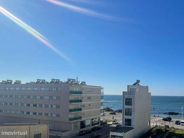 Duplex T2 com Vista Mar em Caxinas com Alto Potencial de Investimento!